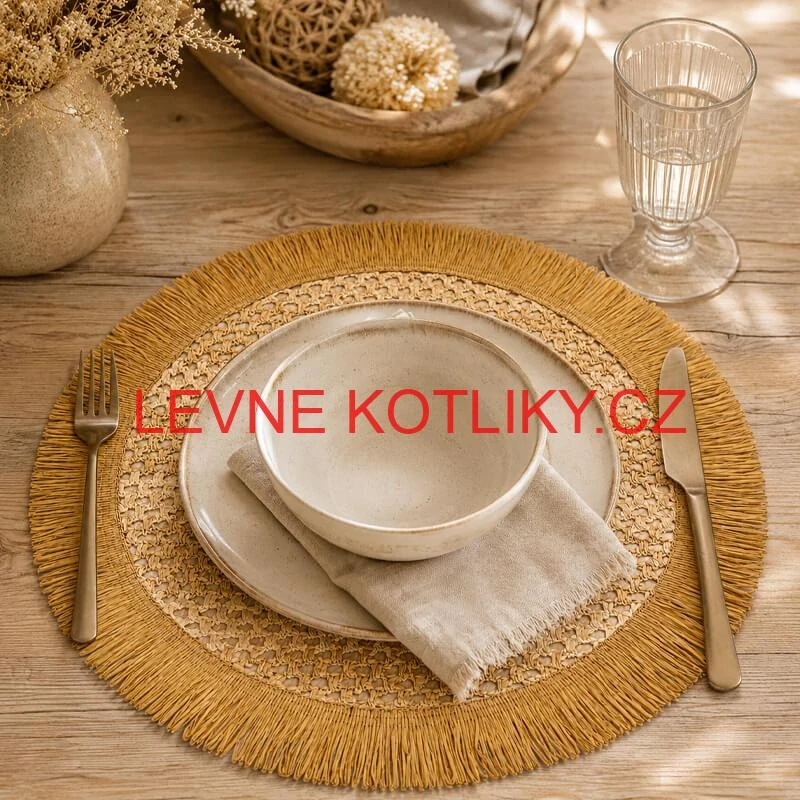 Kulatá přírodní podložka pod talíř se třásněmi 37 cm
