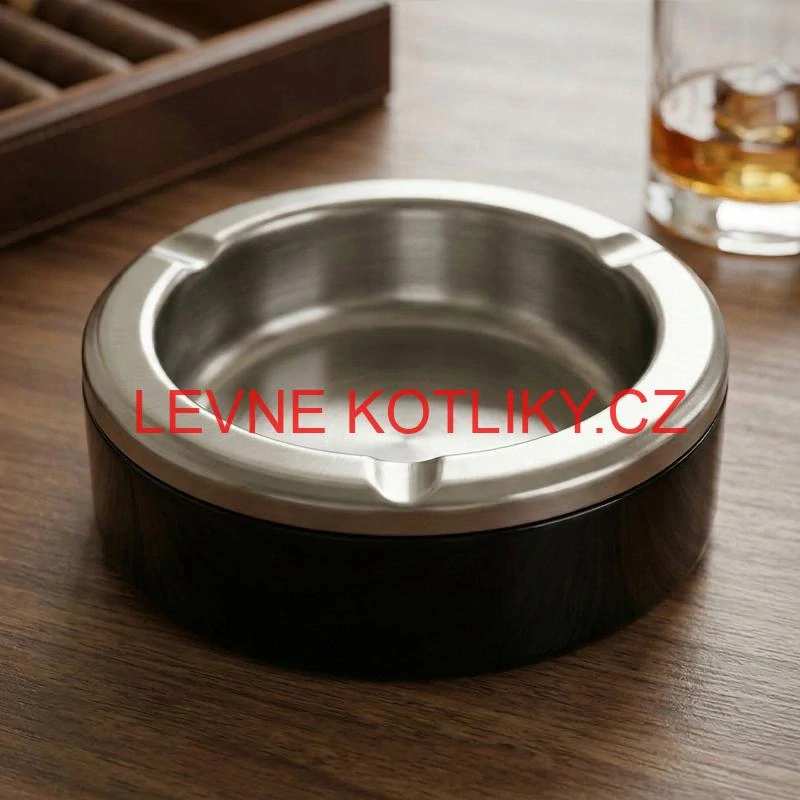 Odolný kovový popelník z nerezové oceli (3 barvy)